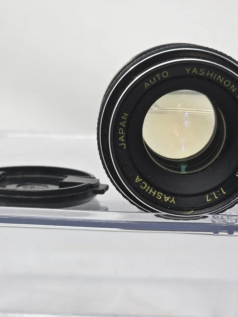Yashica Yashinon DS-M 1:1.7 50mm Lense